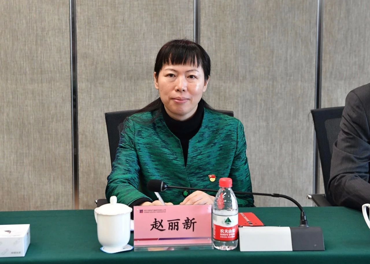 E5465F85BEAEA8E206579DCB8E3_305A9A3B_25AA2